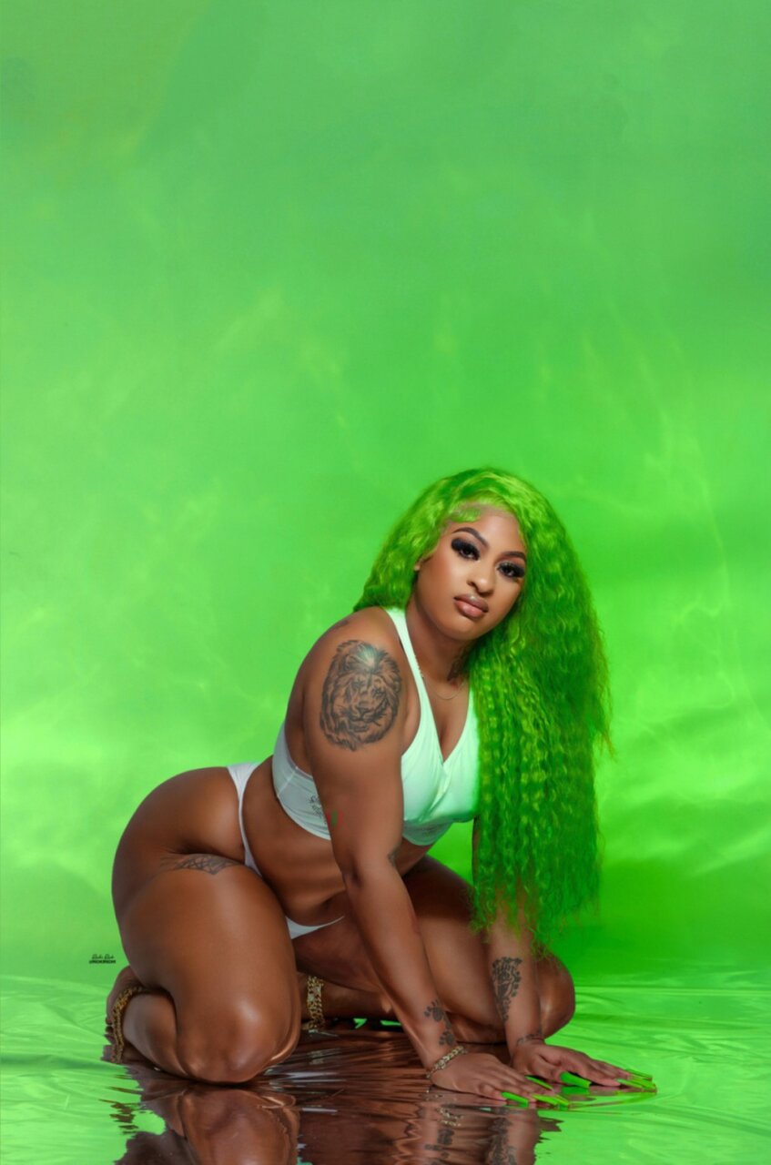 Zaziik (@zazii_k), OnlyFans creator
