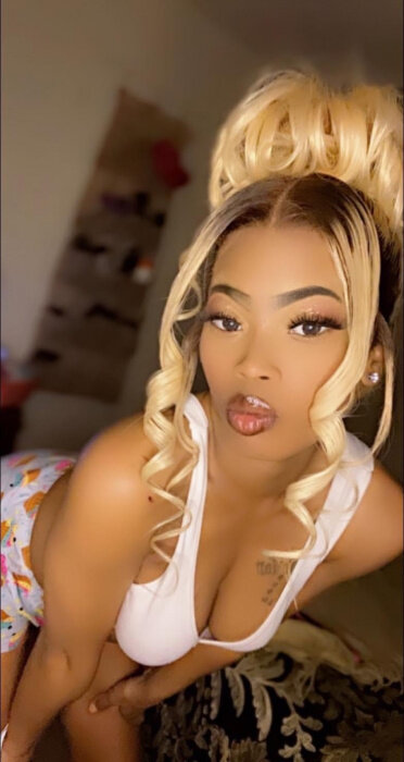 Zerrisky (@zerrisky), OnlyFans creator