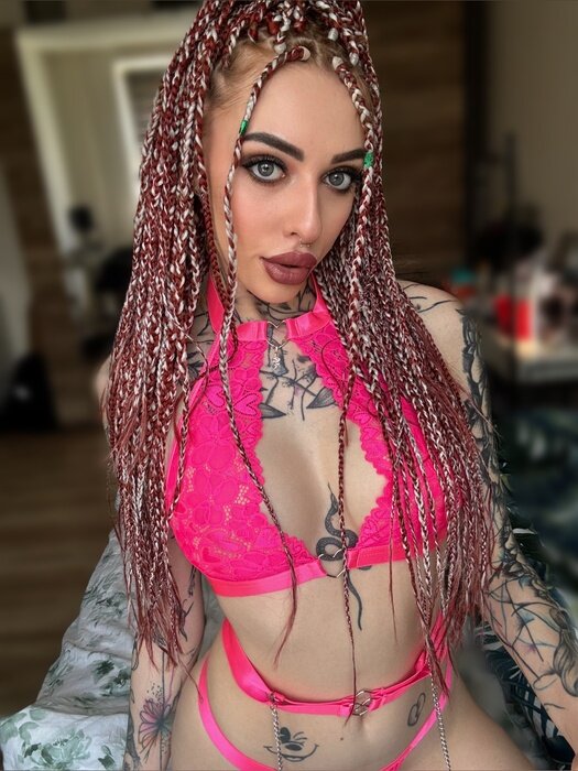 Zmijabejby (@zmija_bejby), OnlyFans creator