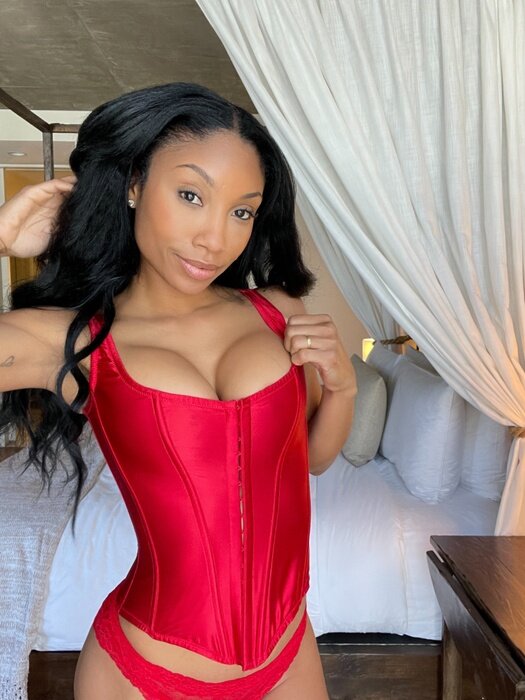 Zoeyjay2 (@zoeyjay2), OnlyFans creator