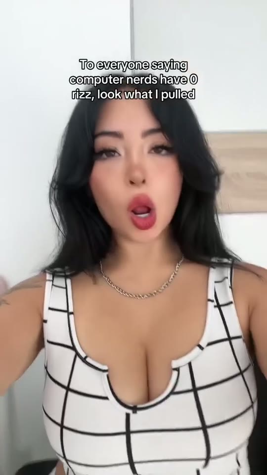 Maddie (@miaumad) reel
