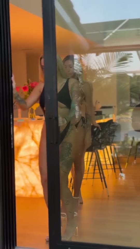 Victorialit (@victorialit) reel