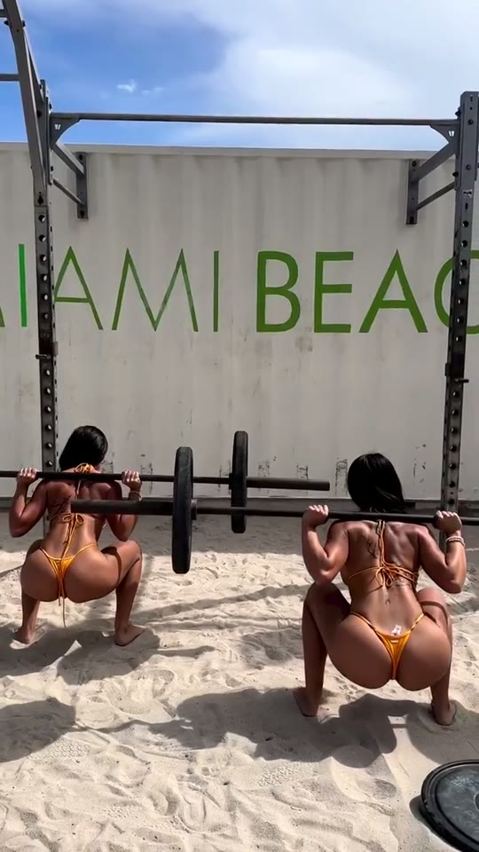 Fittwins (@fit.twins) reel