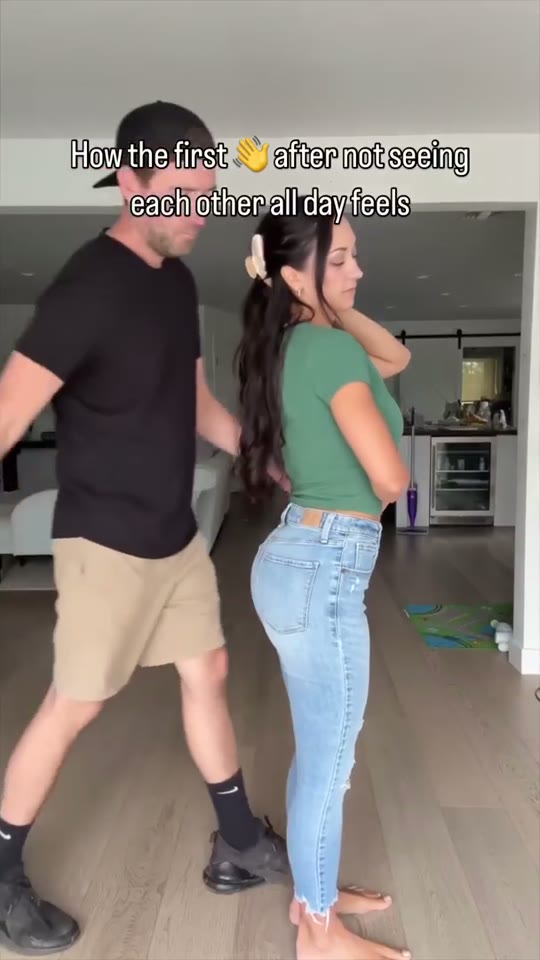 Sarahillustratesvip (@sarahillustratesvip) reel